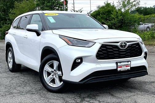 2023 Toyota Highlander LE