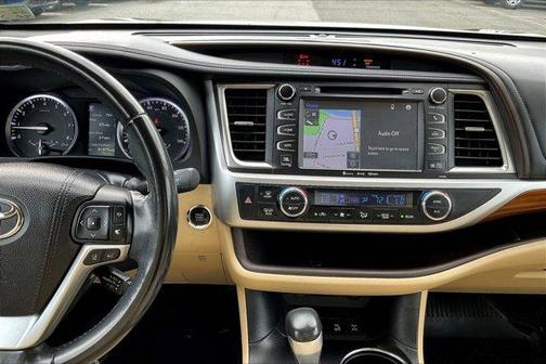 2017 Toyota Highlander 