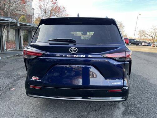 2026 Toyota Sienna Limited