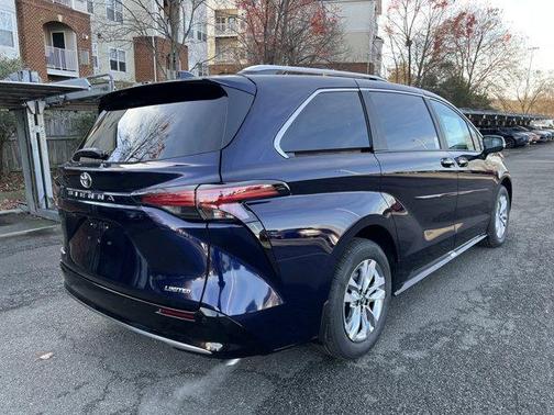 2026 Toyota Sienna Limited
