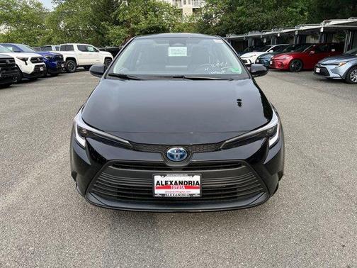 2025 Toyota Corolla Hybrid LE