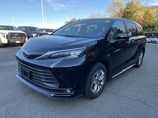 2025 Toyota Sienna XLE