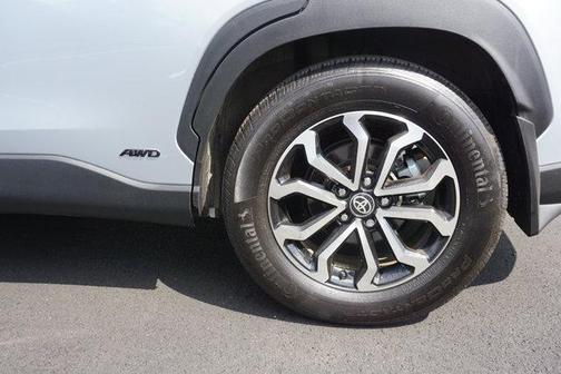 2024 Toyota Corolla Cross Hybrid SE