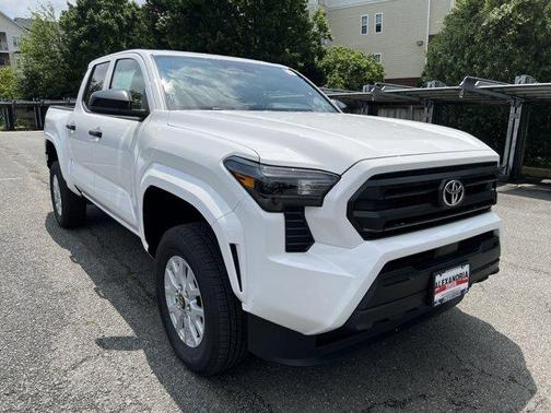 2025 Toyota Tacoma SR