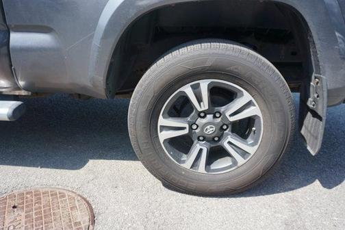 2017 Toyota Tacoma TRD Sport