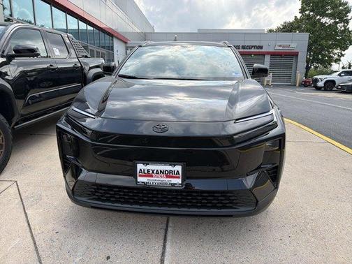Midnight Black Metallic 2026 Toyota C-HR XSE