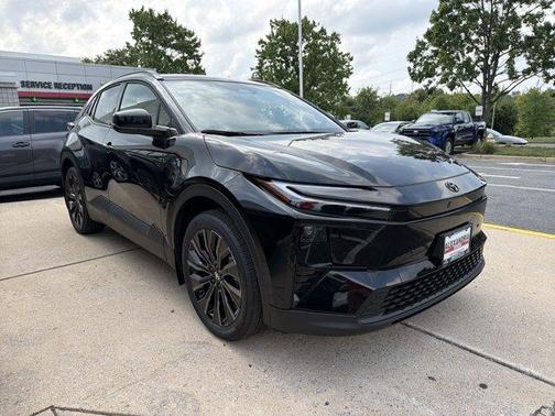 Midnight Black Metallic 2026 Toyota C-HR XSE