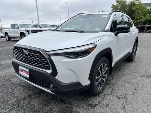 2025 Toyota Corolla Cross XLE