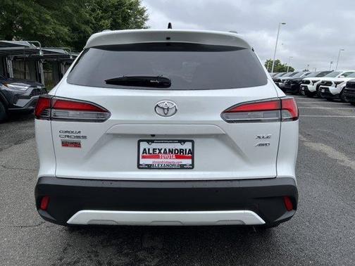 2025 Toyota Corolla Cross XLE