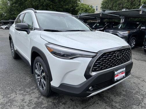 2025 Toyota Corolla Cross XLE