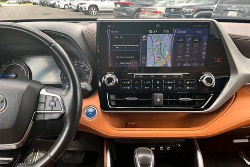 2021 Toyota Highlander Hybrid Platinum