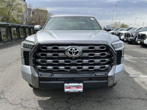 2025 Toyota Tundra Hybrid Platinum