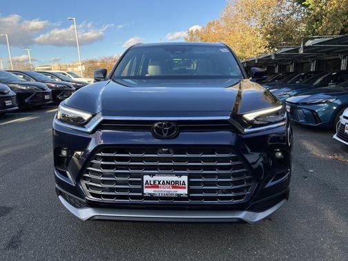 2026 Toyota Highlander 