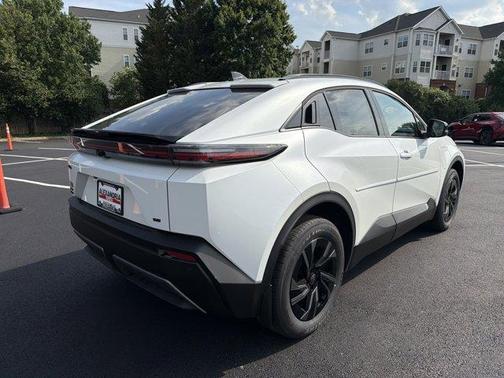 Wind Chill Pearl 2026 Toyota C-HR SE