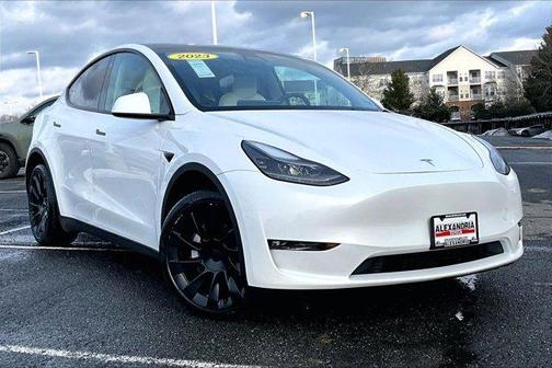 2023 Tesla Model Y Long Range