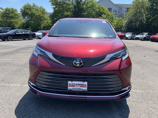 2026 Toyota Sienna Limited