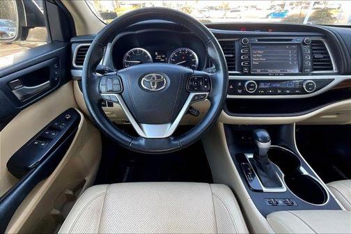 2018 Toyota Highlander 