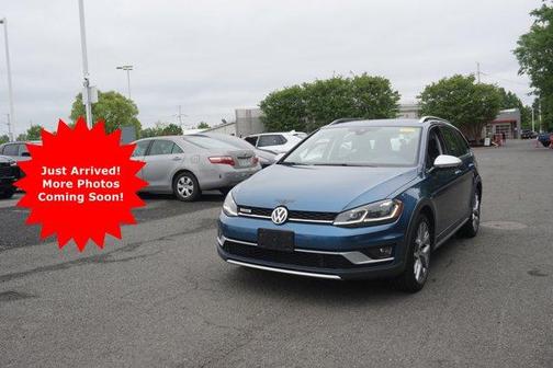 Silk Blue Metallic 2019 Volkswagen Golf Alltrack TSI SE