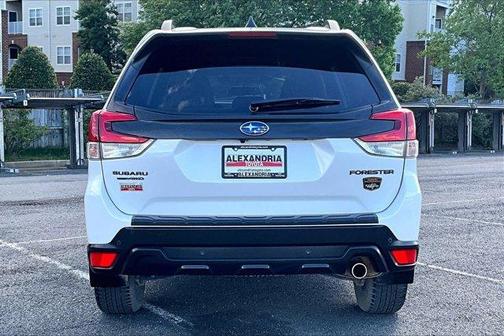 Crystal White Pearl 2024 Subaru Forester Wilderness