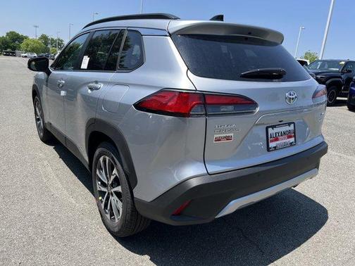 2025 Toyota Corolla Cross XLE