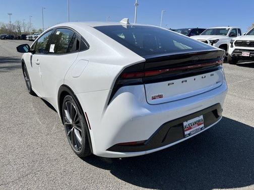 2025 Toyota Prius XLE