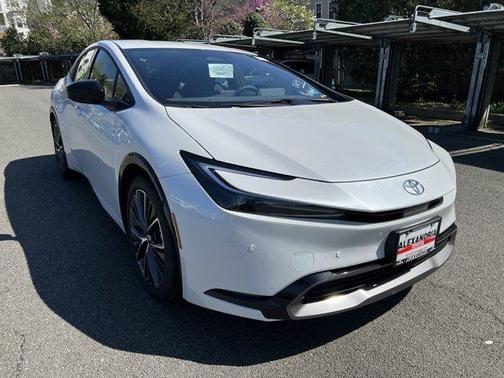 2025 Toyota Prius XLE