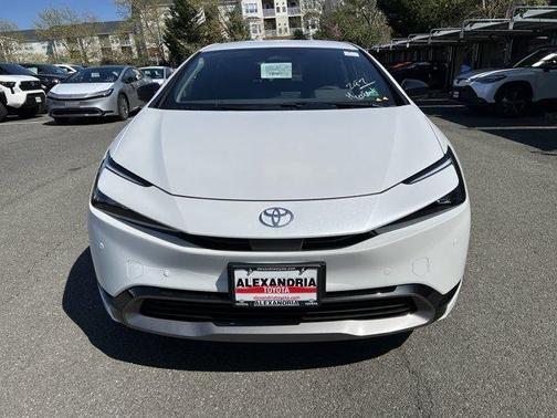 2025 Toyota Prius XLE