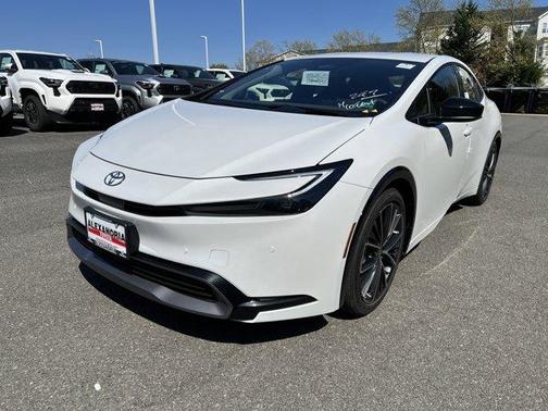 2025 Toyota Prius XLE