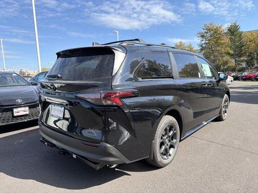 Midnight Black Metallic 2026 Toyota Sienna Woodland Edition