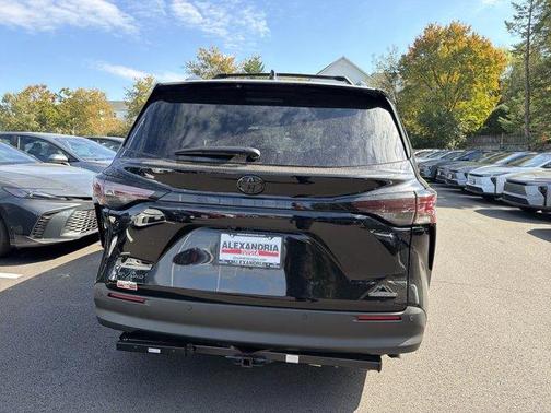 Midnight Black Metallic 2026 Toyota Sienna Woodland Edition
