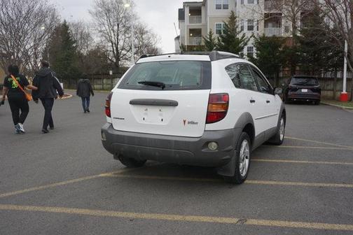 2003 Pontiac Vibe 