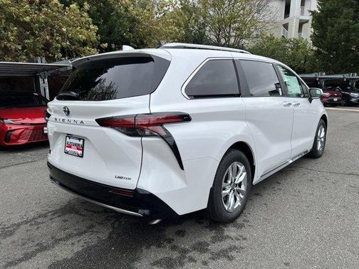 2025 Toyota Sienna Limited