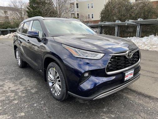 2026 Toyota Highlander Hybrid Platinum