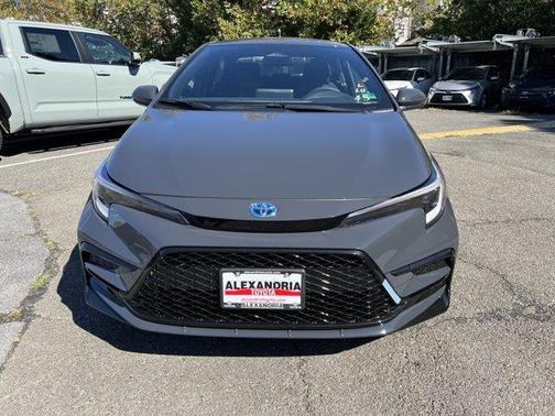 2025 Toyota Corolla Hybrid SE