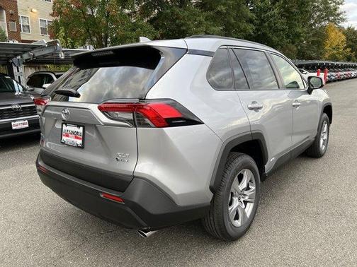 2025 Toyota RAV4 Hybrid XLE