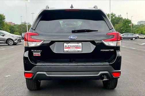 Crystal Black Silica 2021 Subaru Forester Premium