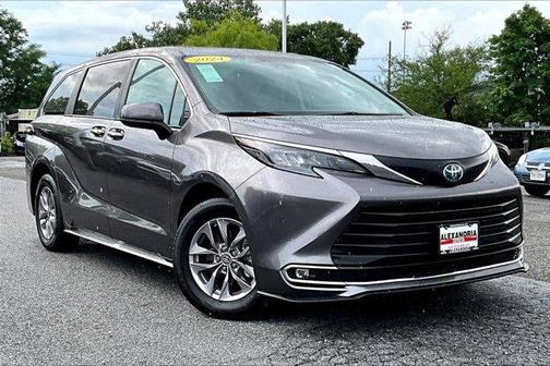 2024 Toyota Sienna XLE