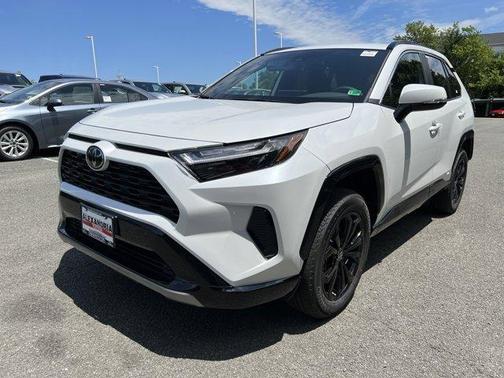 2025 Toyota RAV4 Hybrid SE
