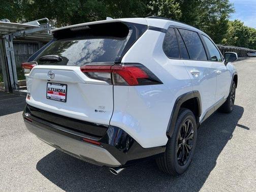 2025 Toyota RAV4 Hybrid SE