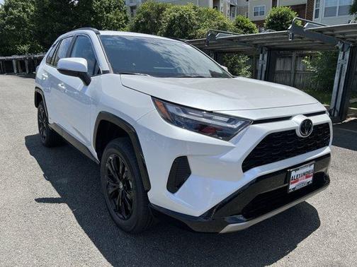 2025 Toyota RAV4 Hybrid SE