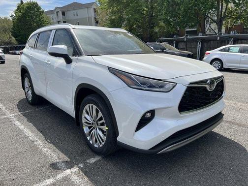 2026 Toyota Highlander Platinum