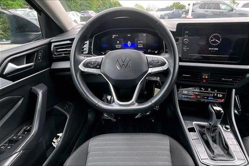 Deep Black Pearl Effect 2025 Volkswagen Jetta 1.5T S