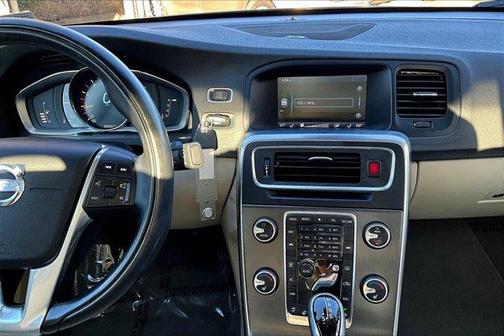 2015 Volvo S60 T5 Platinum