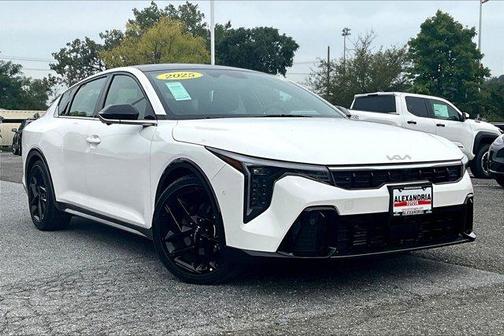 2025 Kia K4 GT-Line Turbo
