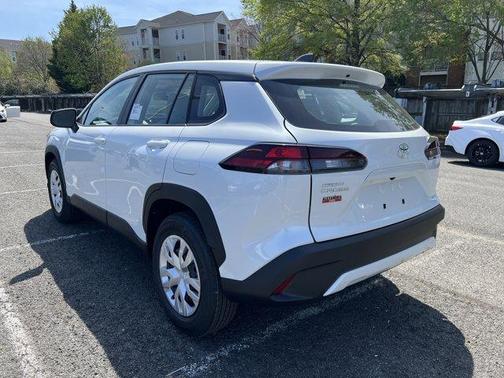 Wind Chill Pearl 2026 Toyota Corolla Cross L