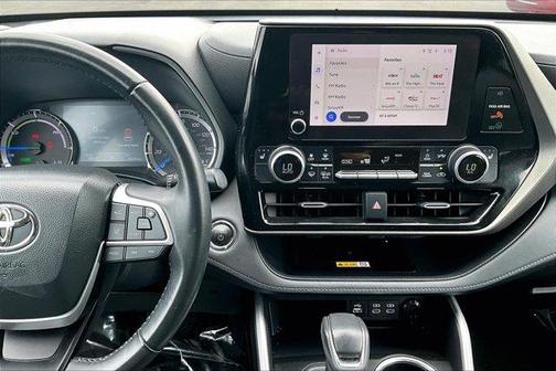 2023 Toyota Highlander Hybrid XLE