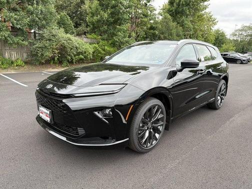 Black 2026 Toyota Crown Signia Limited
