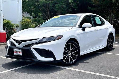 2023 Toyota Camry SE