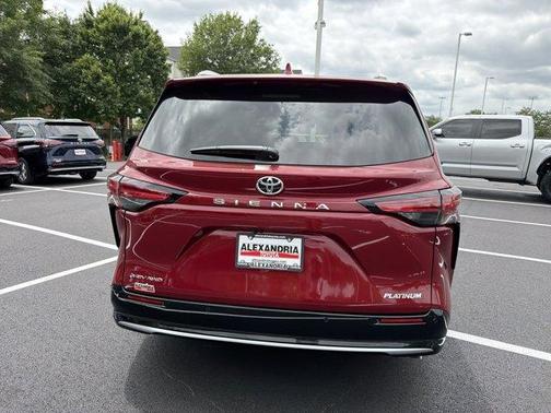Ruby Flare Pearl 2026 Toyota Sienna Platinum 7 Passenger