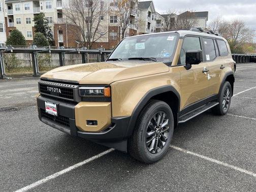 Dust 2026 Toyota Land Cruiser Base SUV